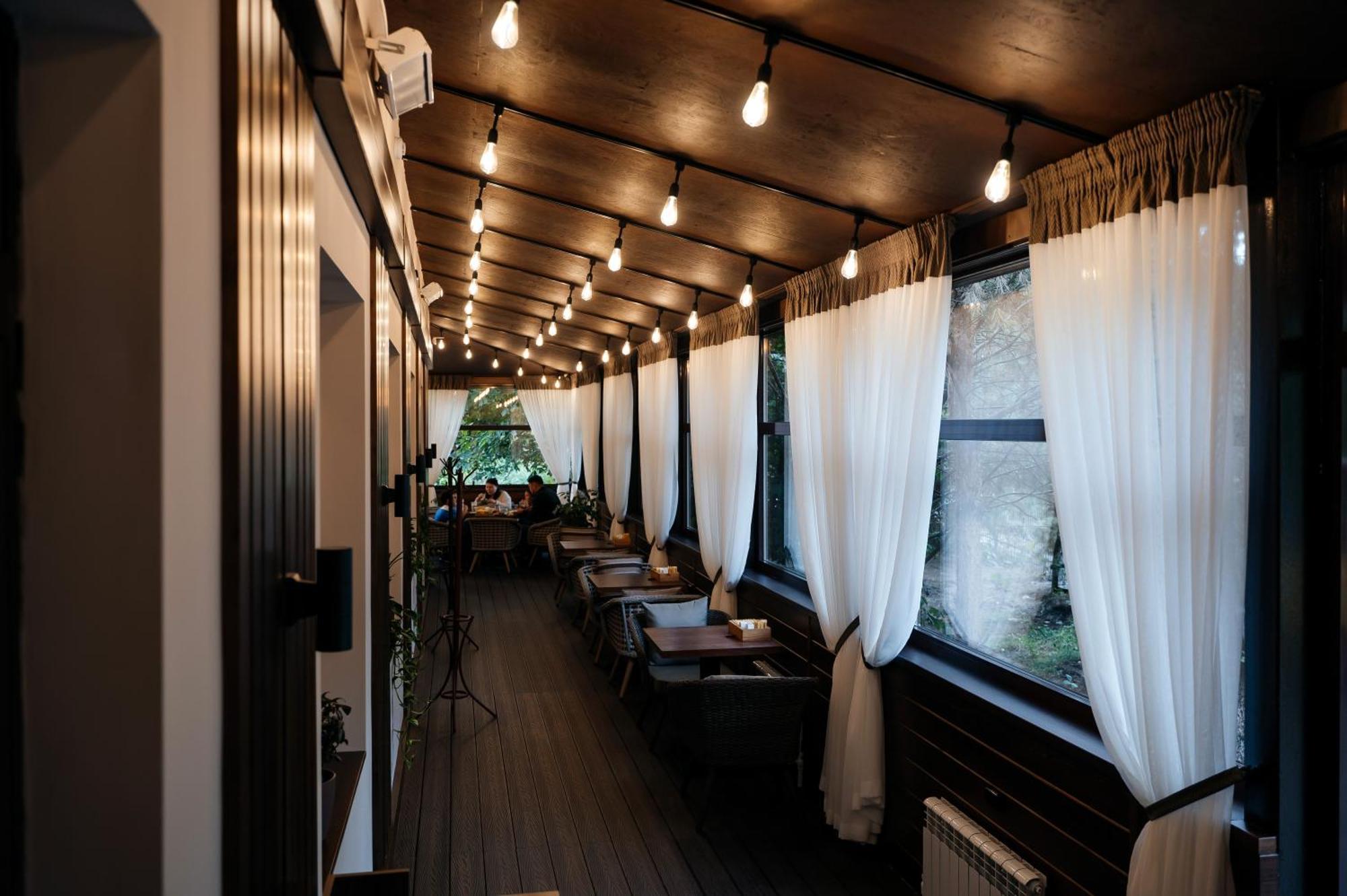Victoria Hotel Uralsk Luaran gambar