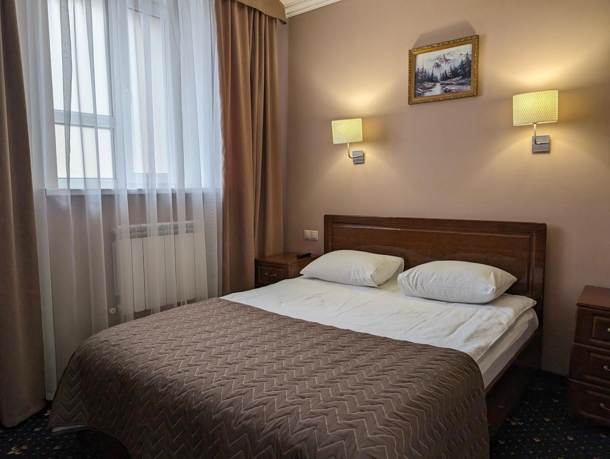 Victoria Hotel Uralsk Luaran gambar