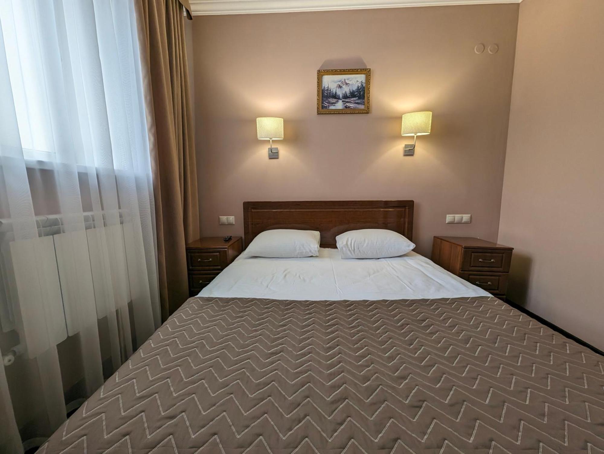 Victoria Hotel Uralsk Luaran gambar