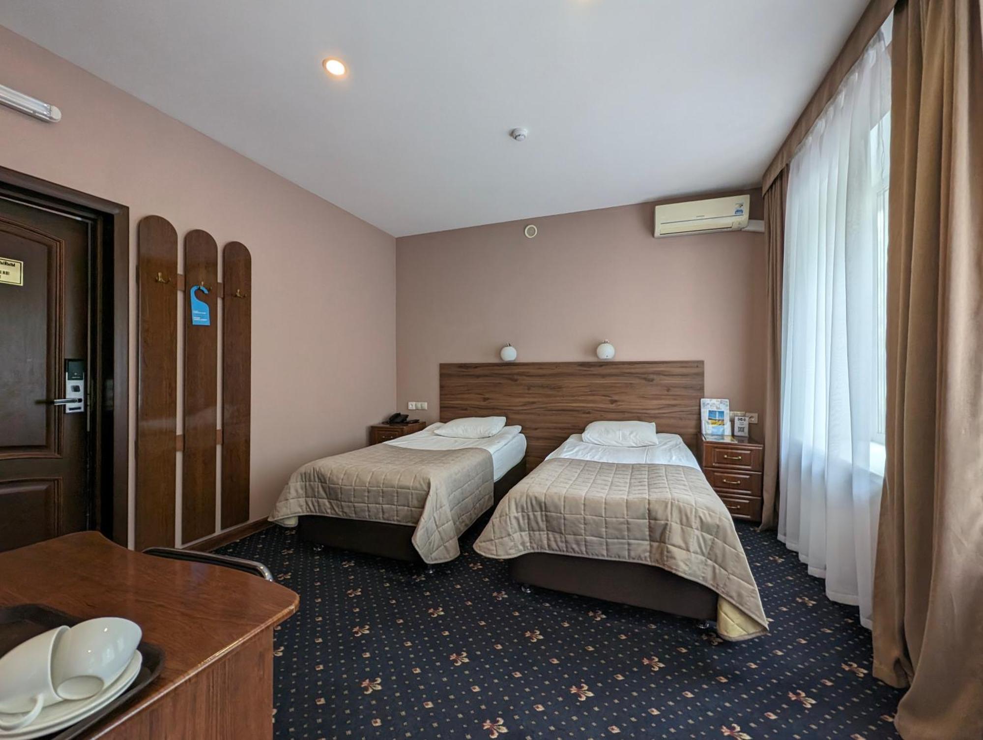 Victoria Hotel Uralsk Luaran gambar