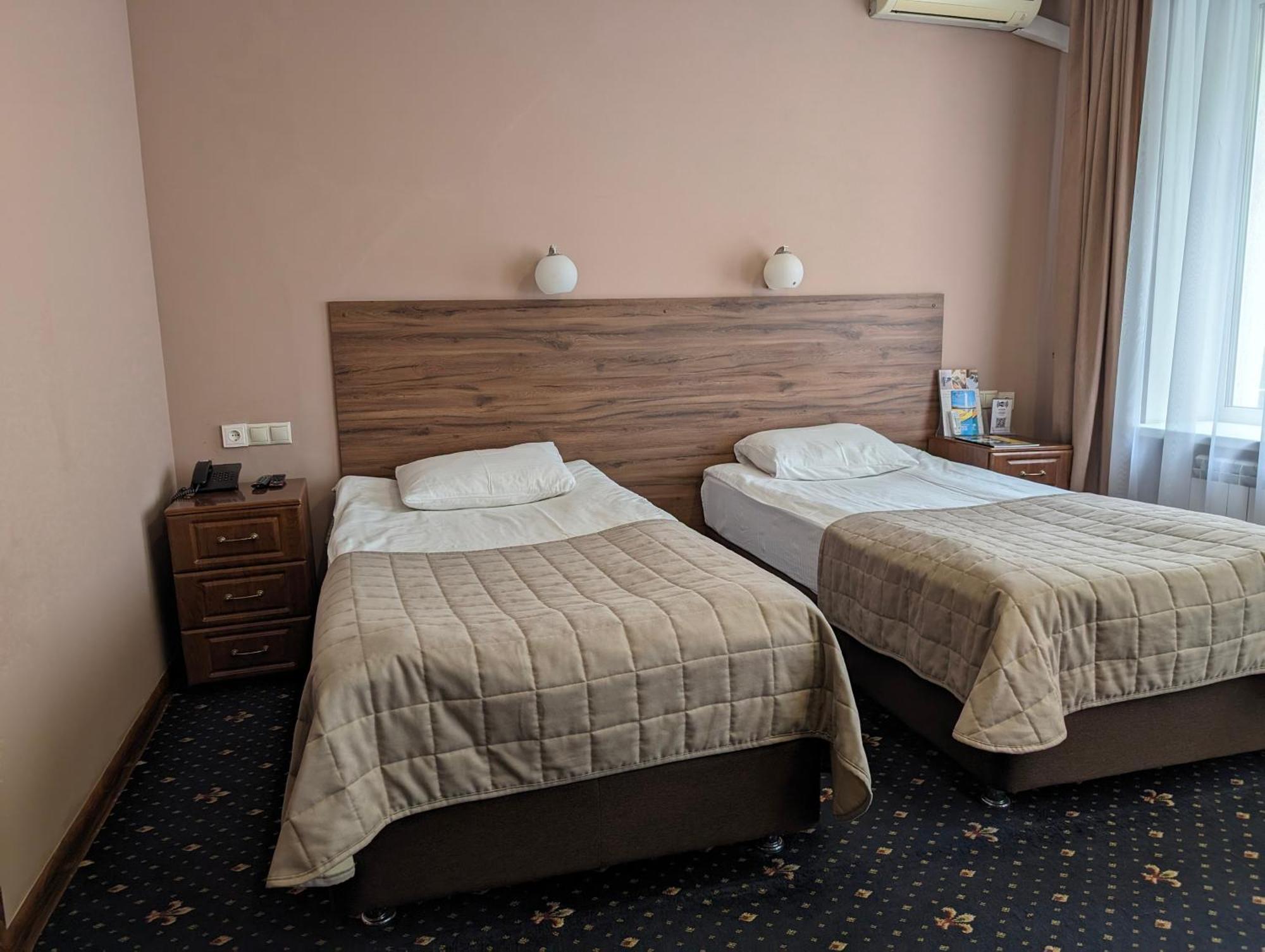 Victoria Hotel Uralsk Luaran gambar