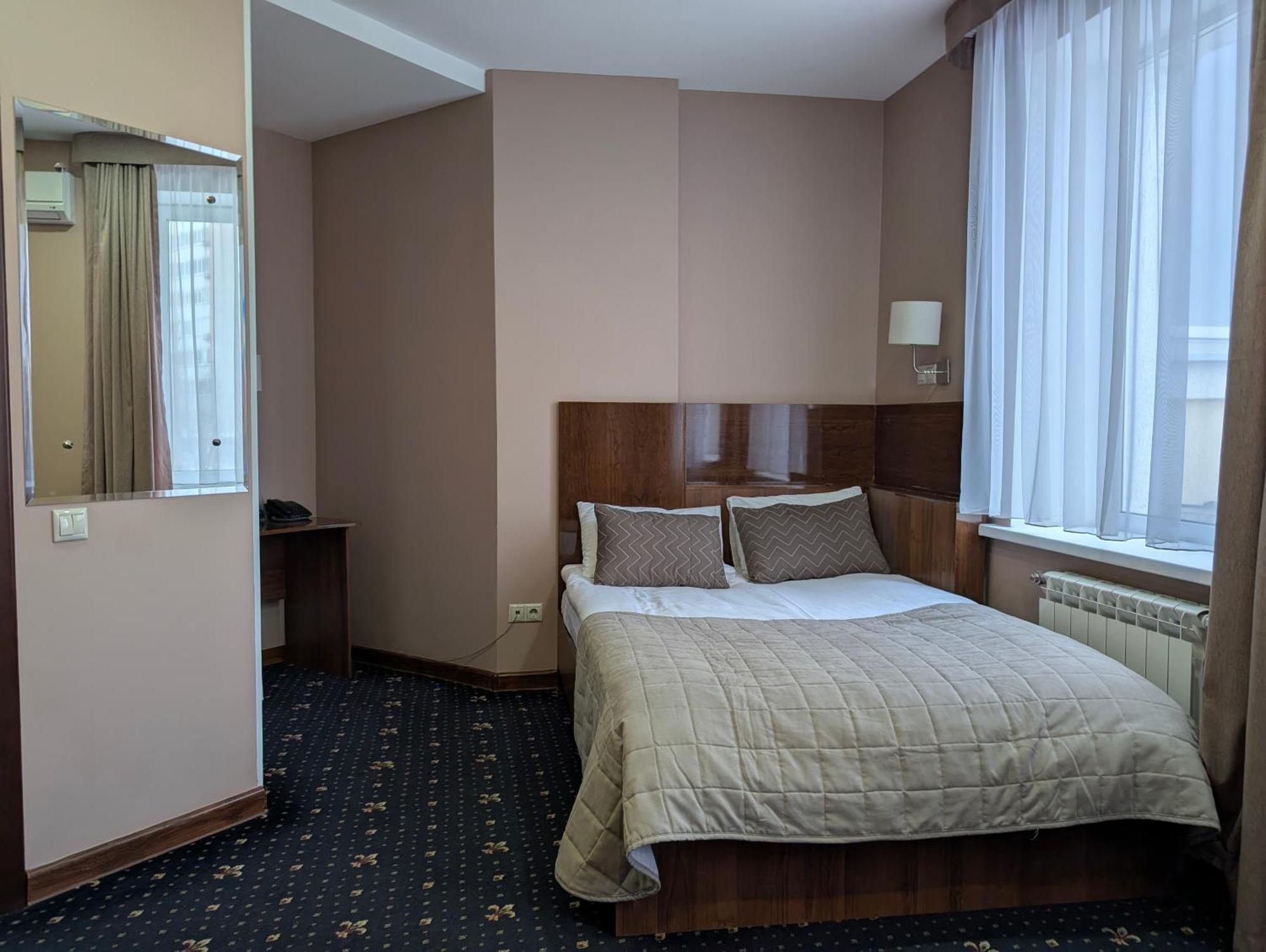 Victoria Hotel Uralsk Luaran gambar